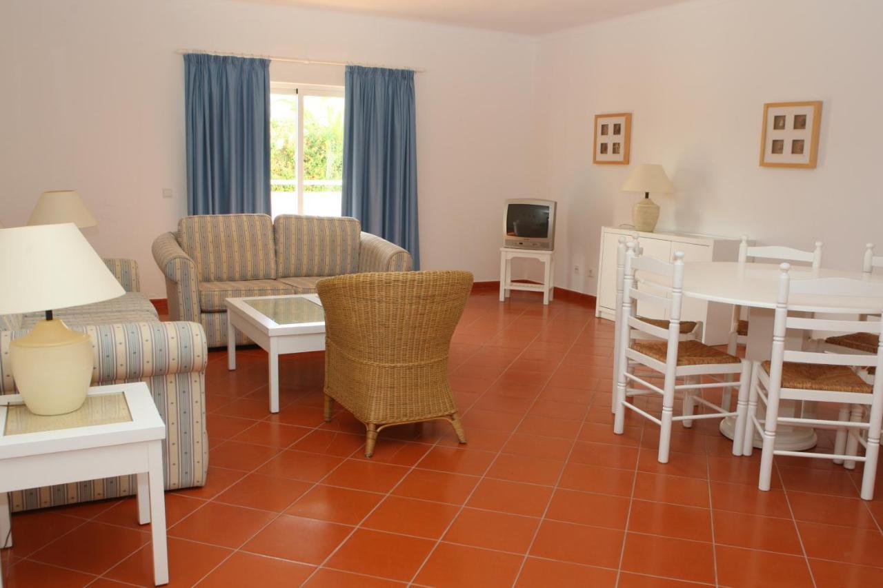 Aldeamento Turistico Da Prainha Hotel Alvor Room photo